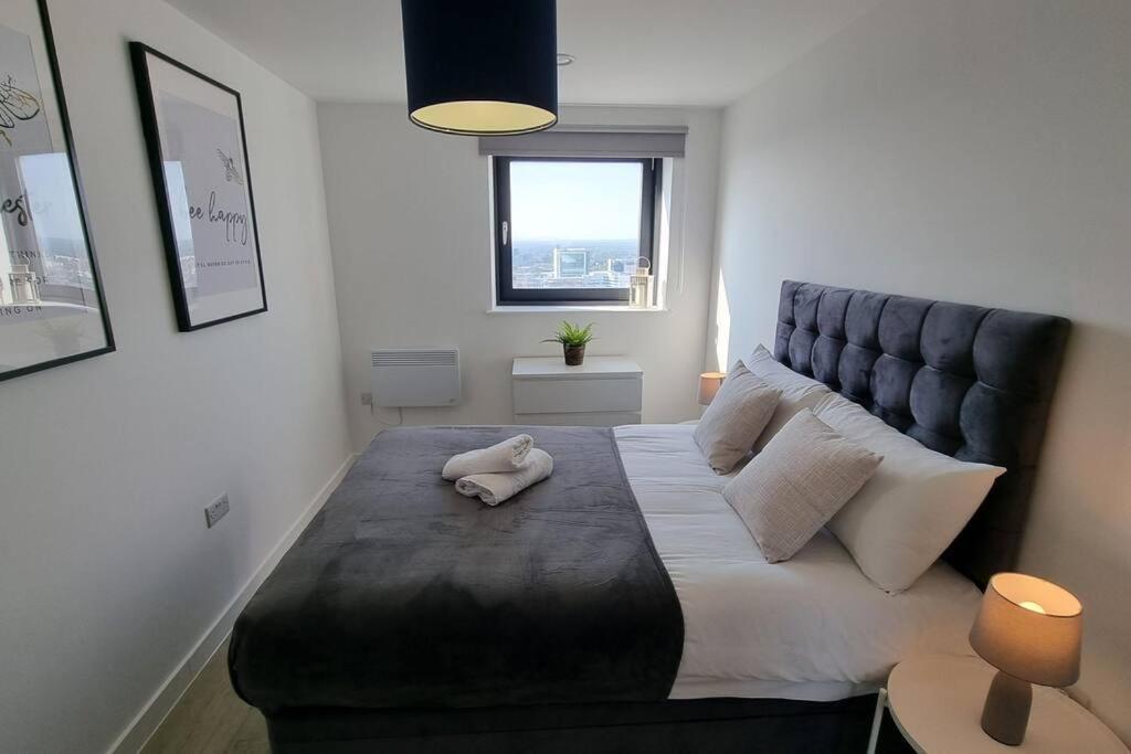 2 Bedroom Penthouse Manchester Exterior photo